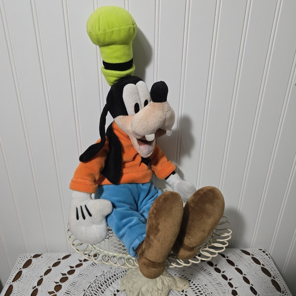 Disney Mickey Mouse Goofy ‎ Plush With Black Vest 21"  Disney Stuffed Collection